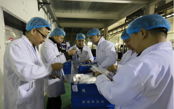 党员带头赴一线  助力春节保生产—安博(中国)别样“生产突击队”助力车间生产