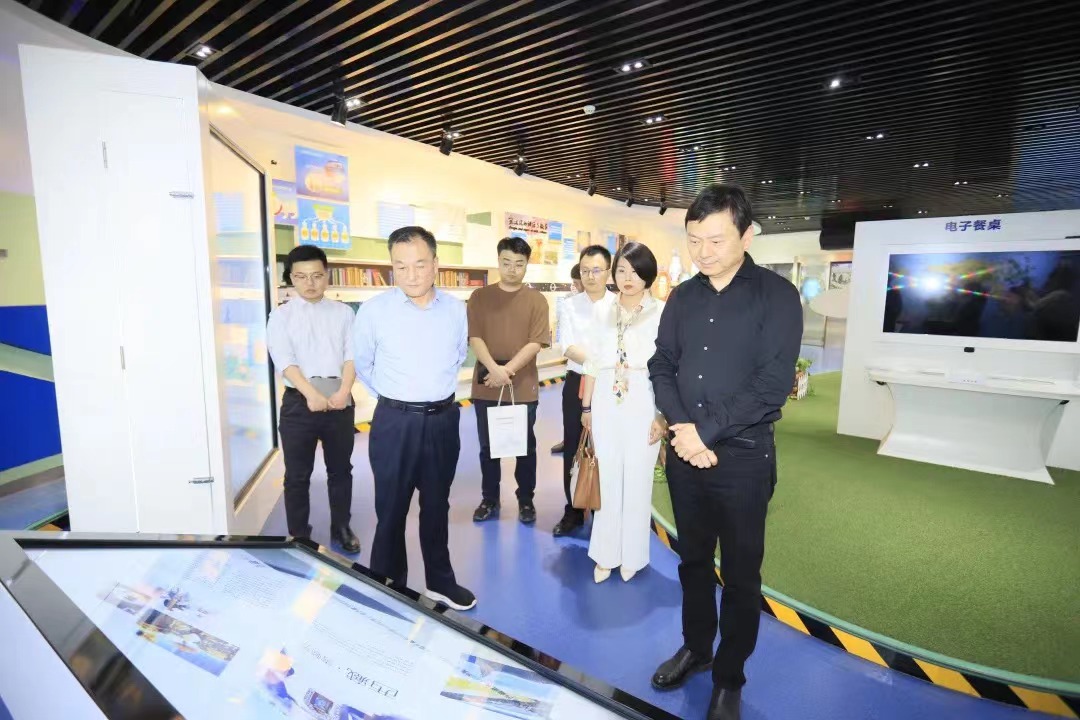 安博(中国)丨北京家音顺达莅临安博(中国)乳业集团参观访谈