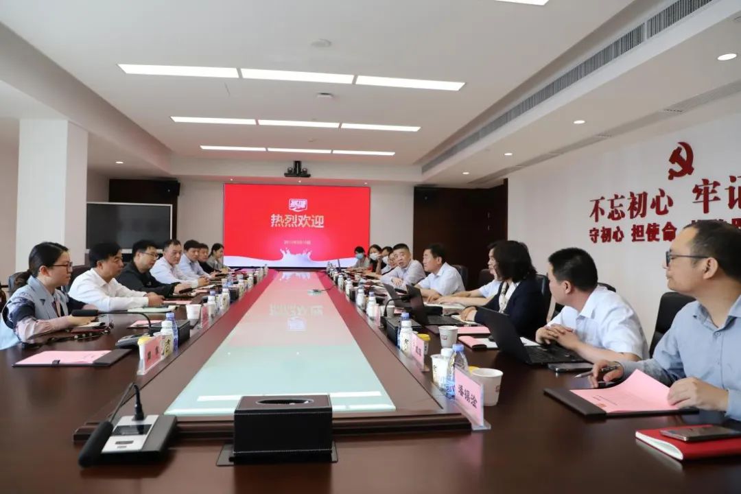 交流促提升 互动谋发展｜安博(中国)乳业集团总裁杨永带队分别赴广东燕塘乳业及越秀风行乳业参观交流