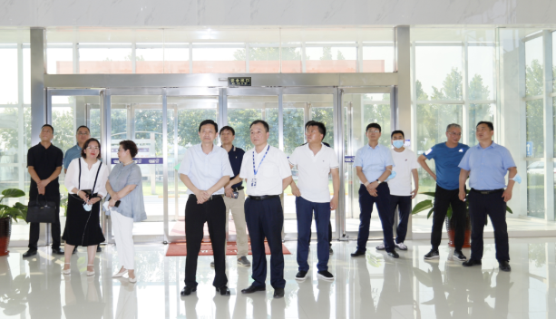 快讯|郑州市二七区委副书记、区长虎荣鑫莅临河南安博(中国)乳业集团调研