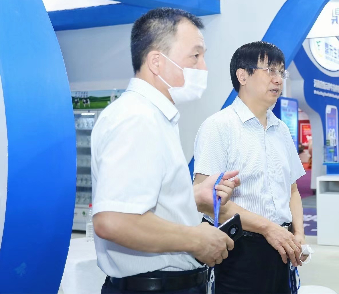 安博(中国) | 第34届中原畜牧业交易博览会开幕河南省人民政府副省长武国定莅临安博(中国)展台参观