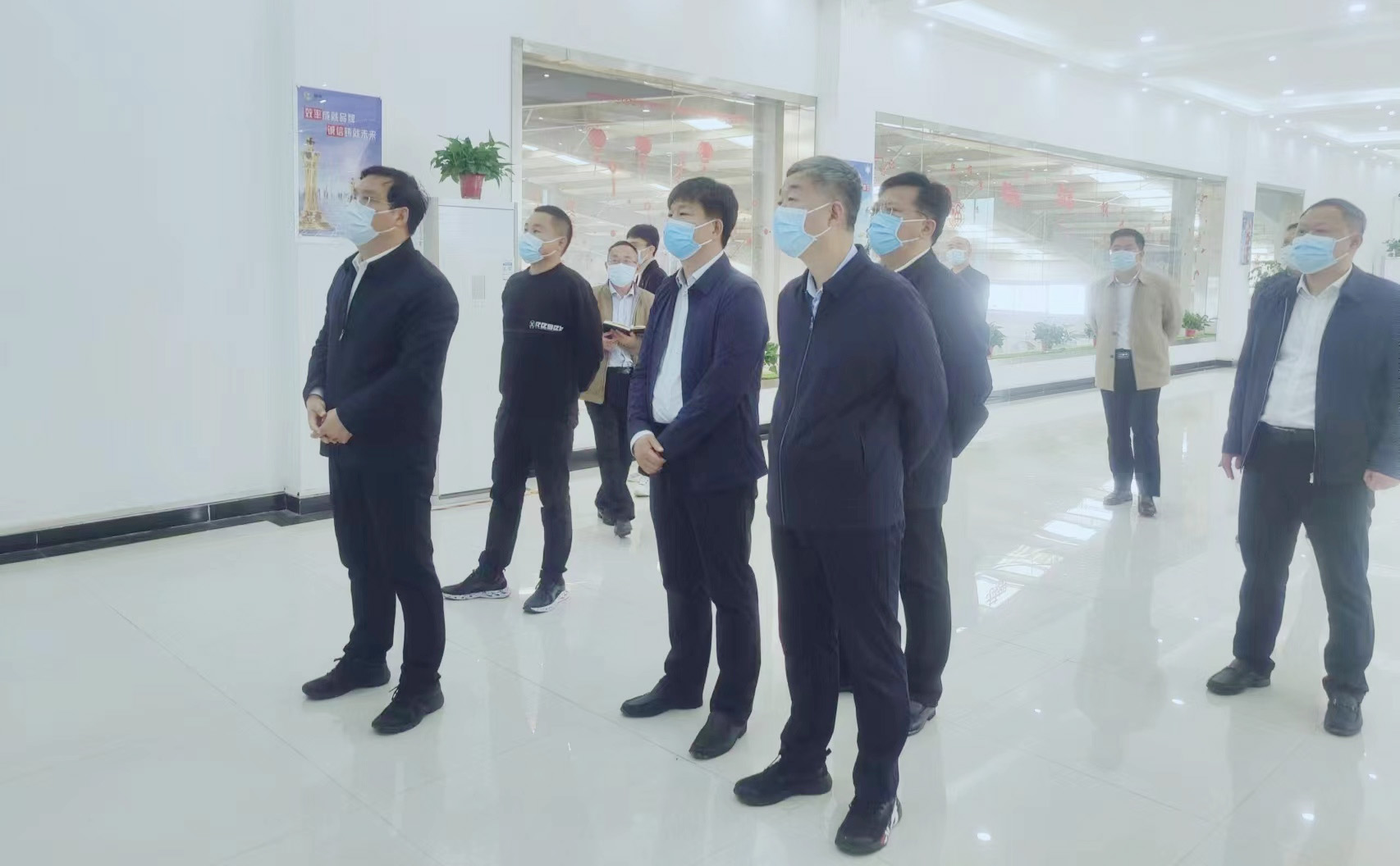 驻马店市委副书记、市长李跃勇一行 莅临安博(中国)乳业集团新蔡豫信瑞亚牧场调研