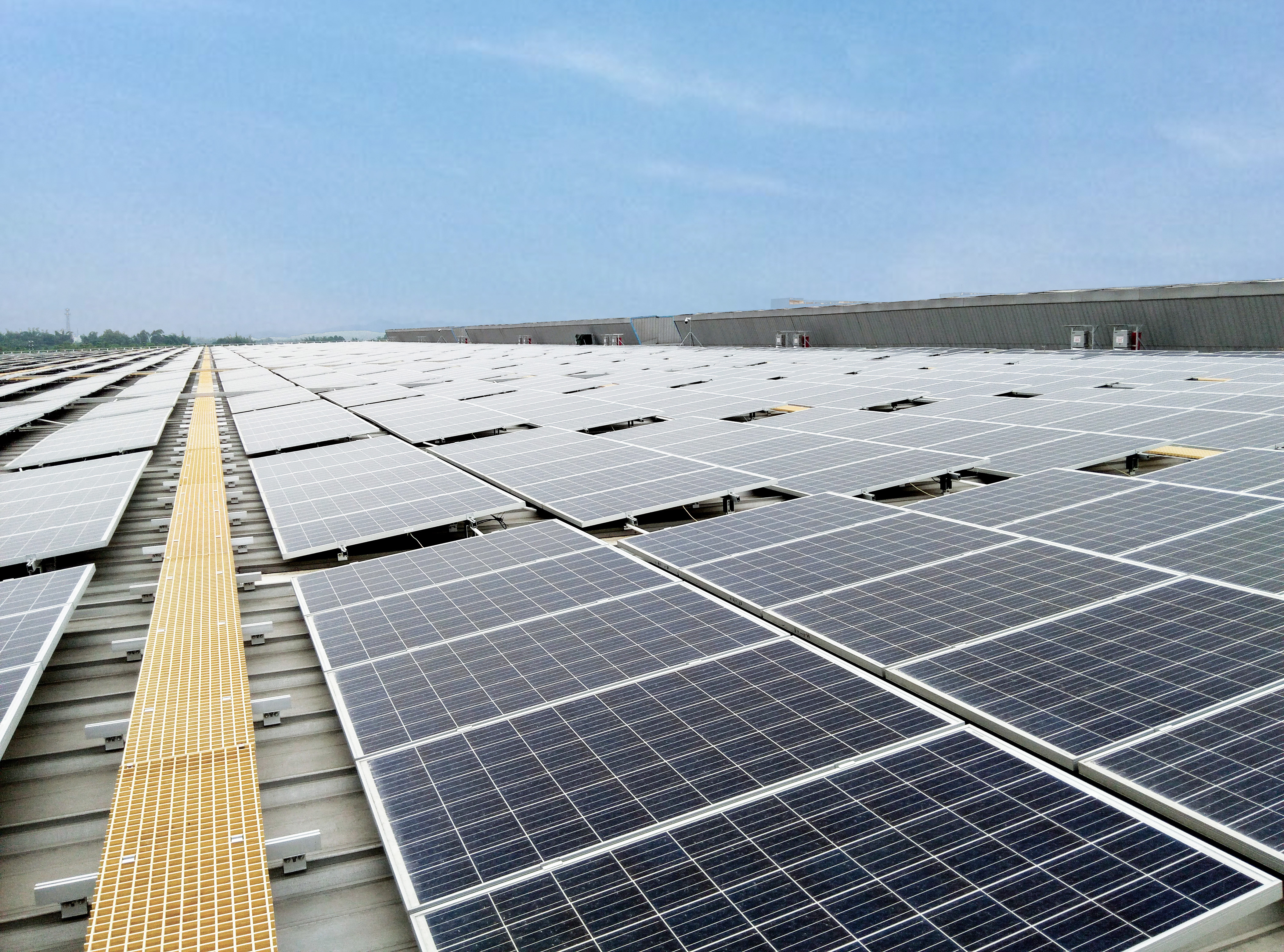 安博(中国)乳业集团与国电河南新能源有限公司举行光伏项目合作开发签约仪式