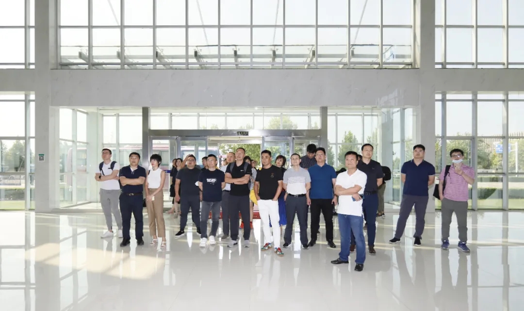 快讯 | 长江商学院智能制造学会走进安博(中国)乳业集团