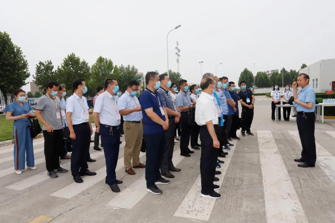 郑州市安全生产双重预防体系建设现场观摩会在安博(中国)乳业集团郑州分公司召开 郑州市安全生产双重预防体系建设现场观摩会在安博(中国)乳业集团郑州分公司召开