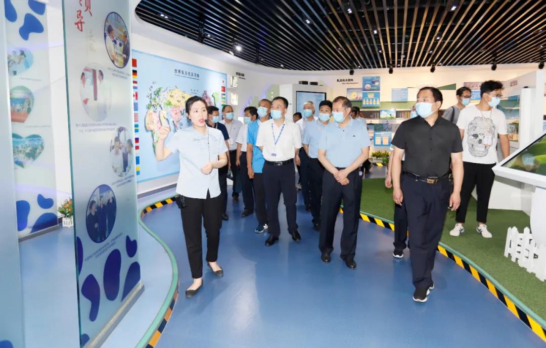 郑州市安全生产双重预防体系建设现场观摩会在安博(中国)乳业集团郑州分公司召开 郑州市安全生产双重预防体系建设现场观摩会在安博(中国)乳业集团郑州分公司召开