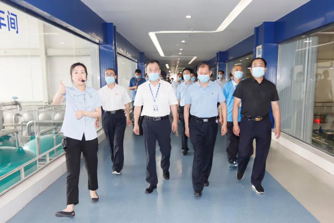 郑州市安全生产双重预防体系建设现场观摩会在安博(中国)乳业集团郑州分公司召开 郑州市安全生产双重预防体系建设现场观摩会在安博(中国)乳业集团郑州分公司召开