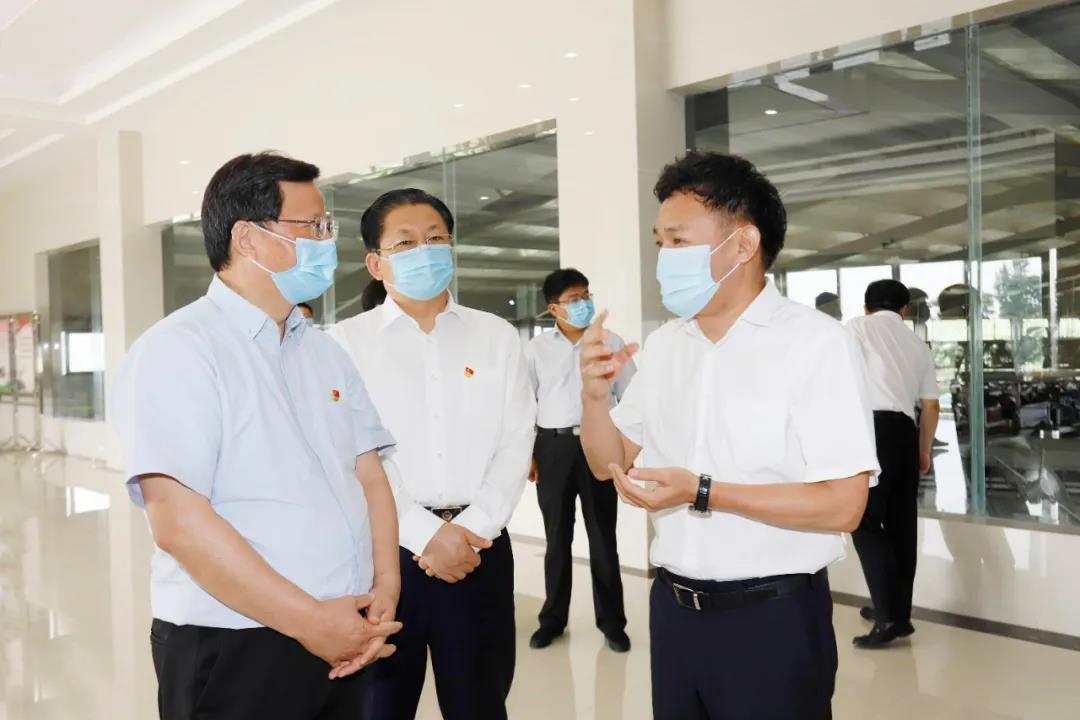 快讯 | 河南省委常委、省纪委书记、省监委主任任正晓莅临安博(中国)乳业集团新蔡瑞亚牧场调研