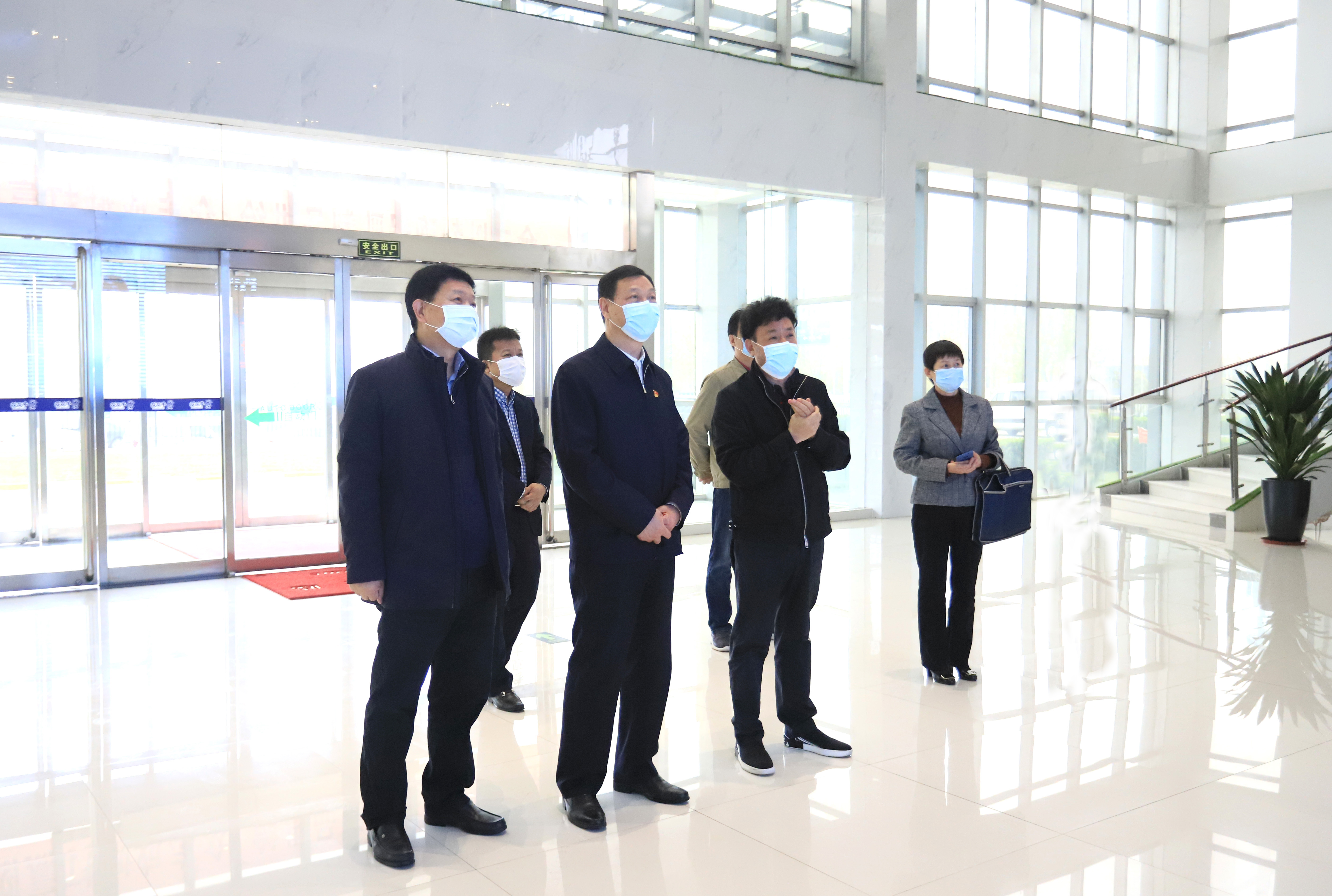 河南省委农办主任、农业农村厅厅长申延平一行调研河南安博(中国)乳业集团