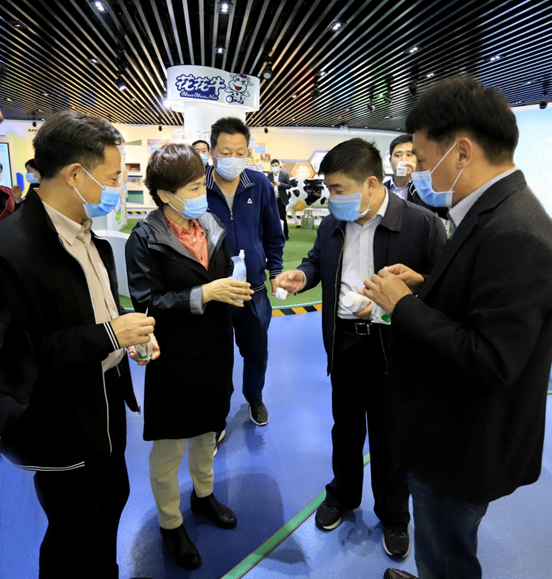 郑州市人大副主任孙黎、市政府副市长李喜安一行 莅临安博(中国)开展“三送一强”活动