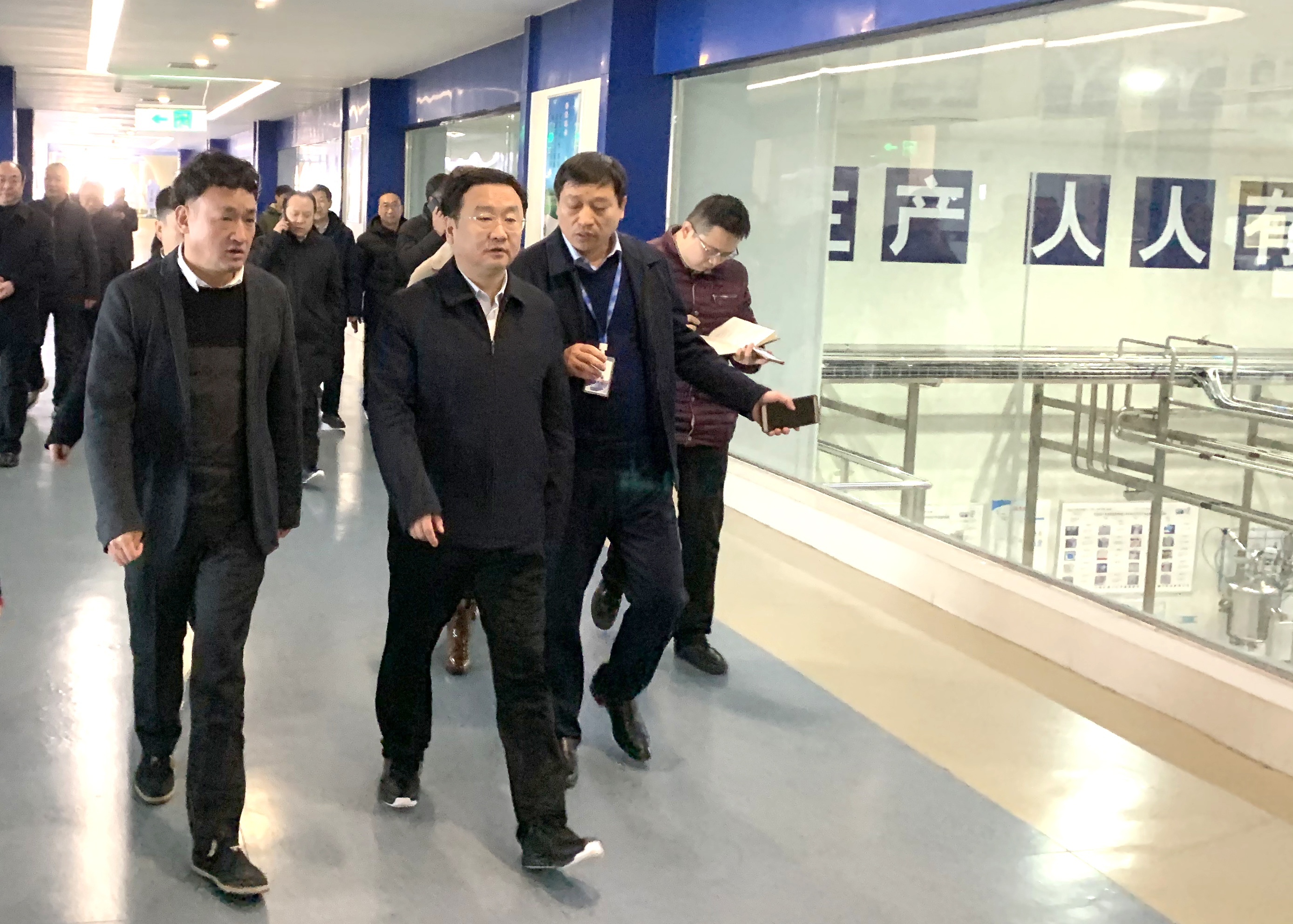 郑州市委副书记、市长王新伟莅临安博(中国)乳业集团调研