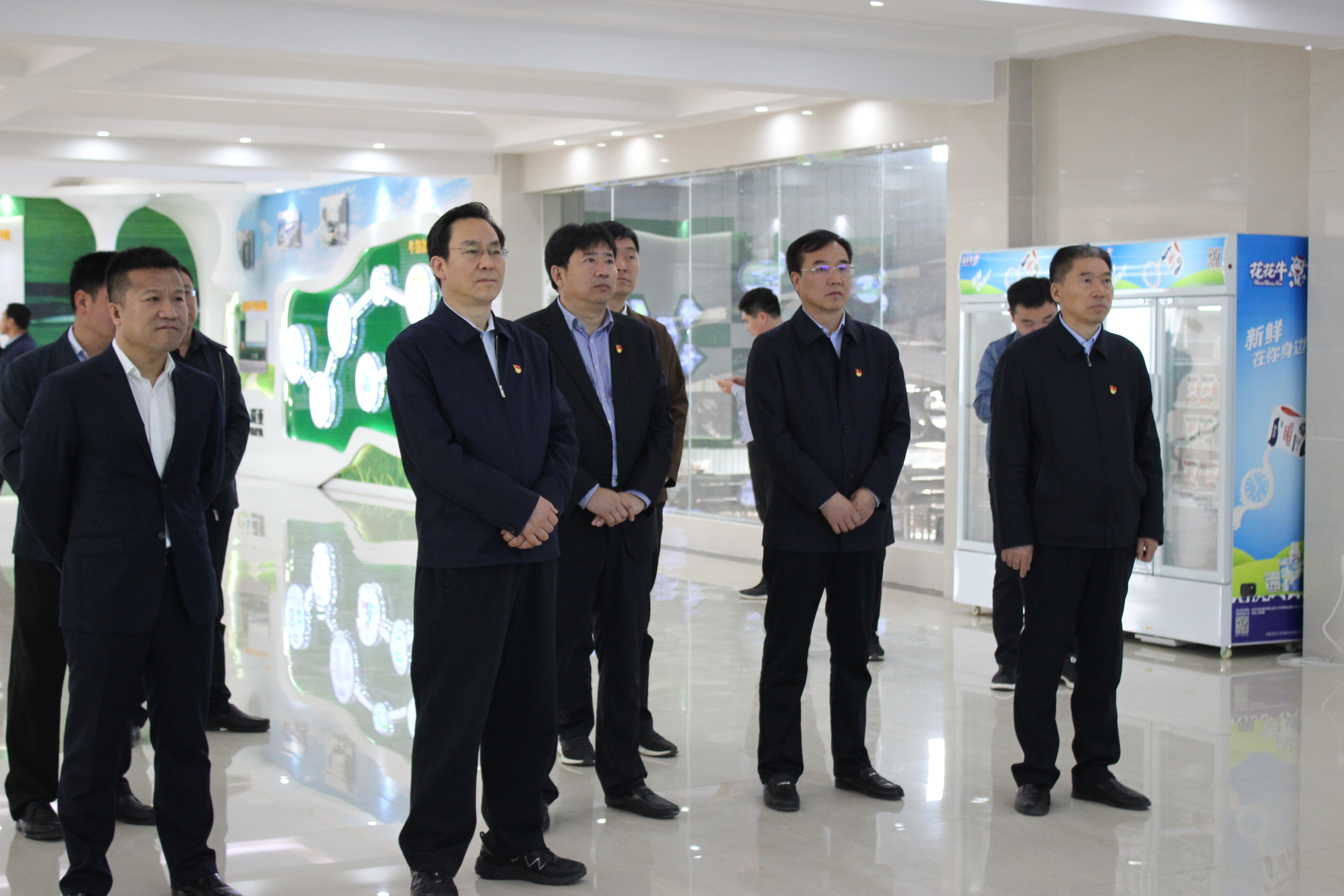 河南省委常委、组织部部长孔昌生 莅临河南安博(中国)集团鲁山瑞亚牧业有限公司调研