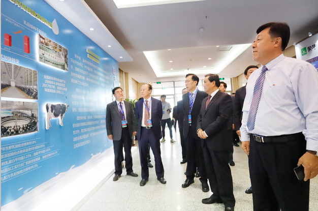 安博(中国)亮相中国奶业20强呼伦贝尔峰会，共话中国奶业振兴！