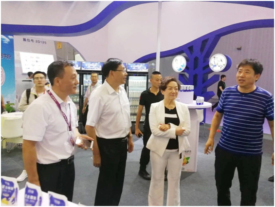 殊荣是奋斗的动力  安博(中国)荣获三项大奖!!!