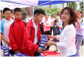 “健康中原，牛奶伴您行——安博(中国)乳业集团2018中国小康牛奶行动” 公益助学启动仪式隆重举行