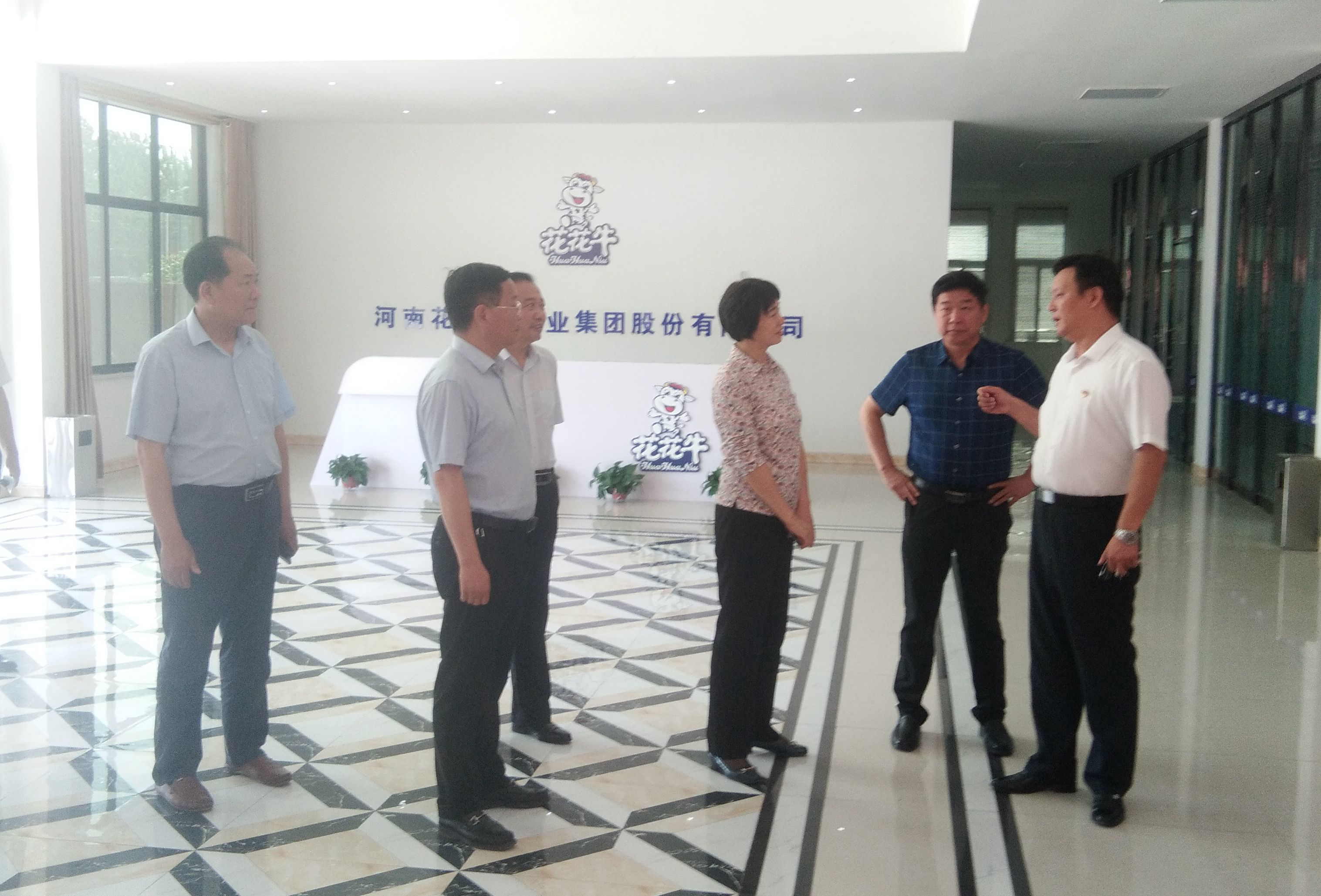 驻马店市委常委、统战部长姚新文 莅临安博(中国)乳业集团总部调研