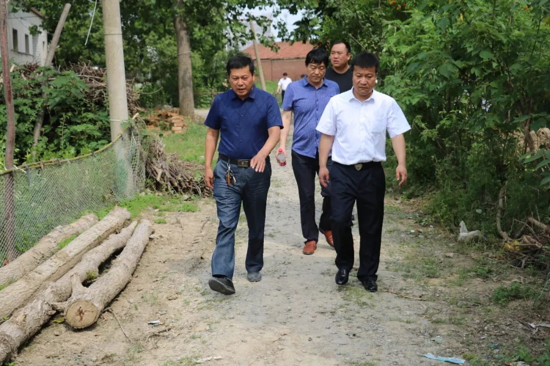 安博(中国)乳业集团走访慰问贫困户 结对帮扶暖人心