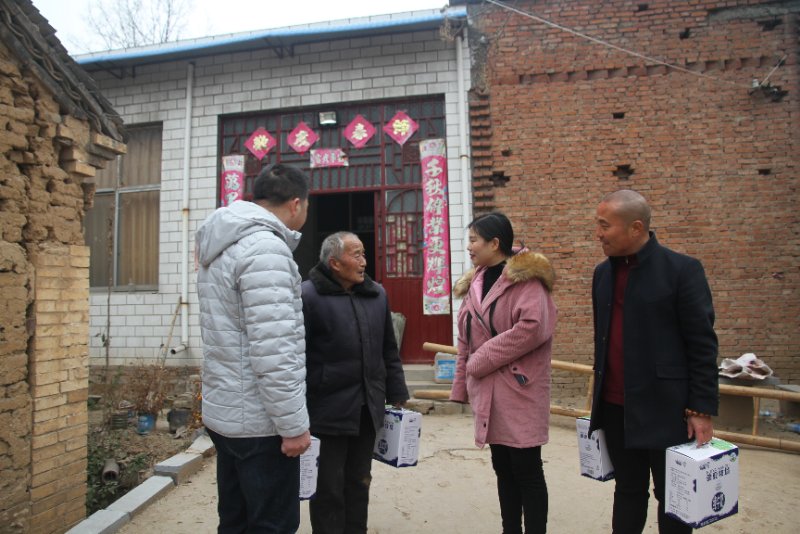 安博(中国)精准扶贫暖冬公益行走进登封市刘家沟