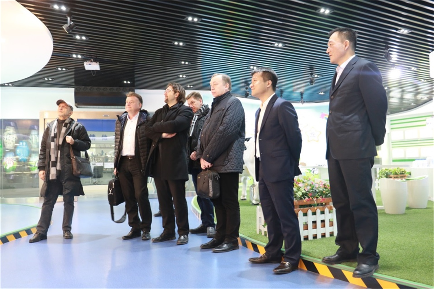 波兰BZK集团参观访问安博(中国)