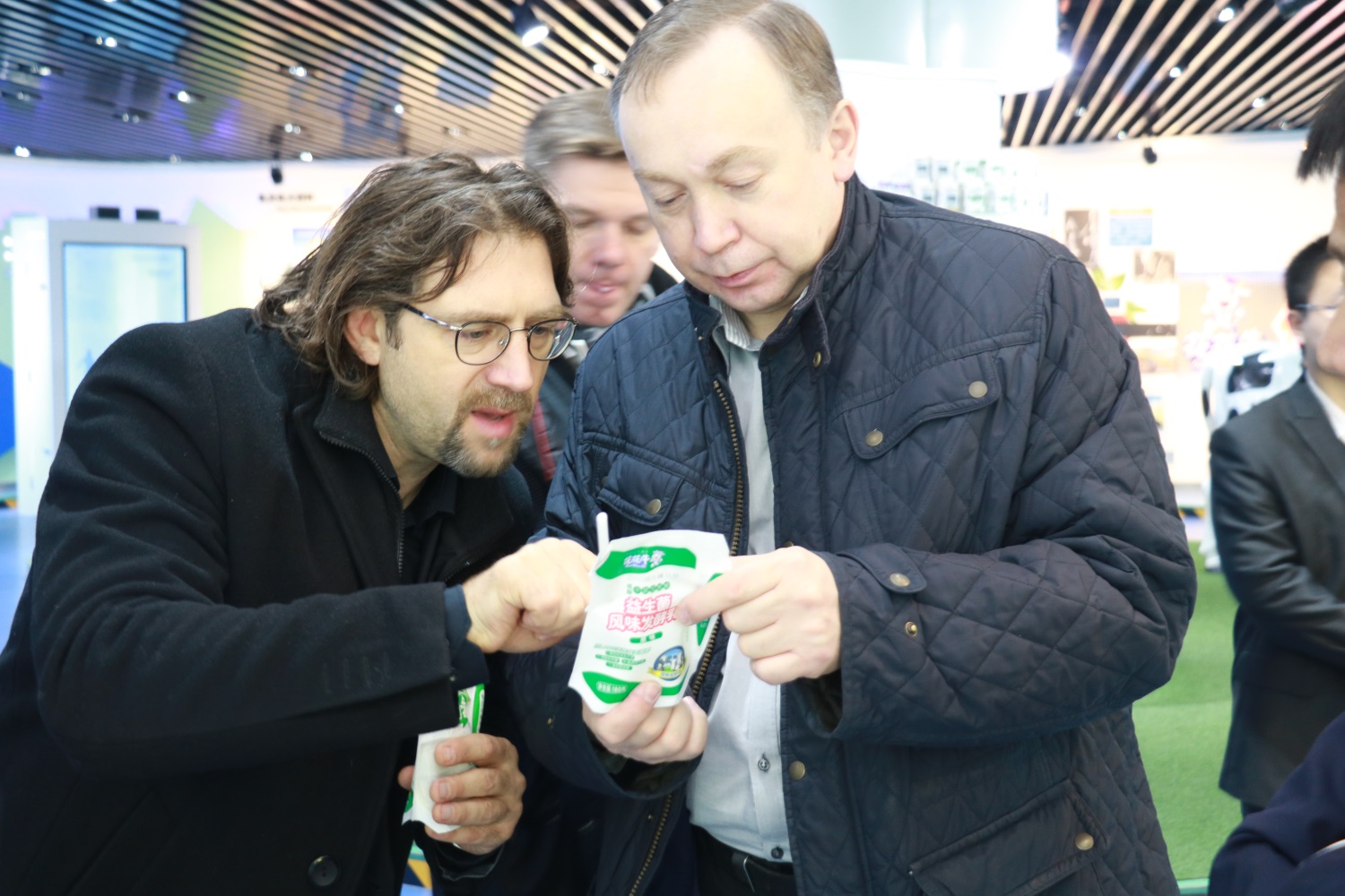 波兰BZK集团参观访问安博(中国)