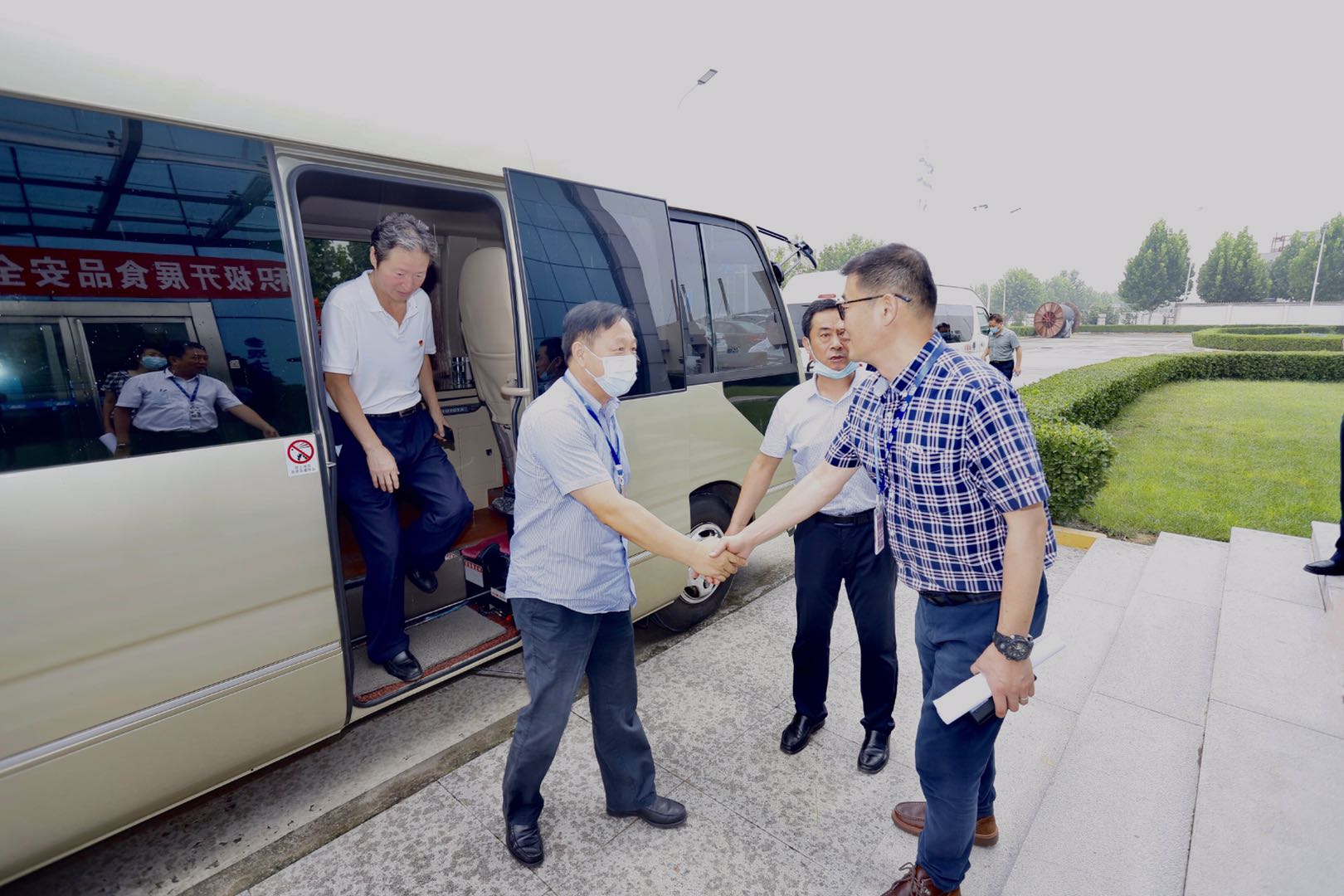 快讯|郑州市人大代表莅临河南安博(中国)乳业集团参观调研 快讯|郑州市人大代表莅临河南安博(中国)乳业集团参观调研