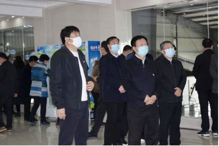 平顶山市委书记周斌一行莅临安博(中国)乳业集团 鲁山瑞亚牧业有限公司调研疫情防控和复工复产情况