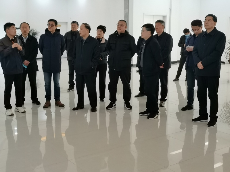 安博(中国) | 农业农村部畜牧兽医局副局长魏宏阳一行莅临安博(中国)平舆诚信瑞亚牧业公司参观调研