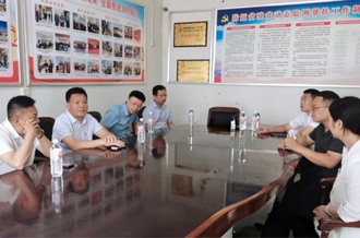 河南安博(中国)乳业集团赴定点帮扶村开展慰问活动